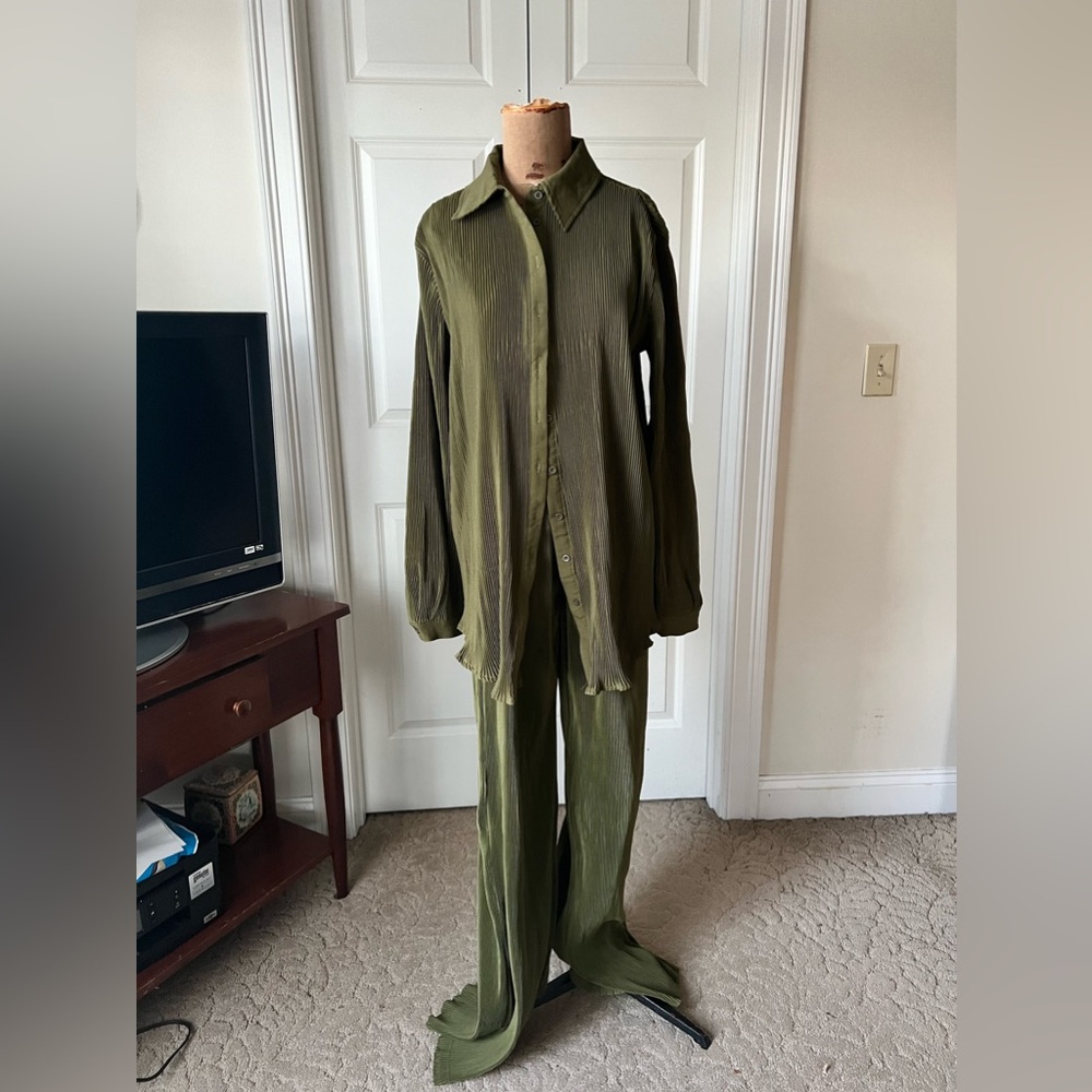 Tall Olive Green Plisse Set (Shirt and Pants)